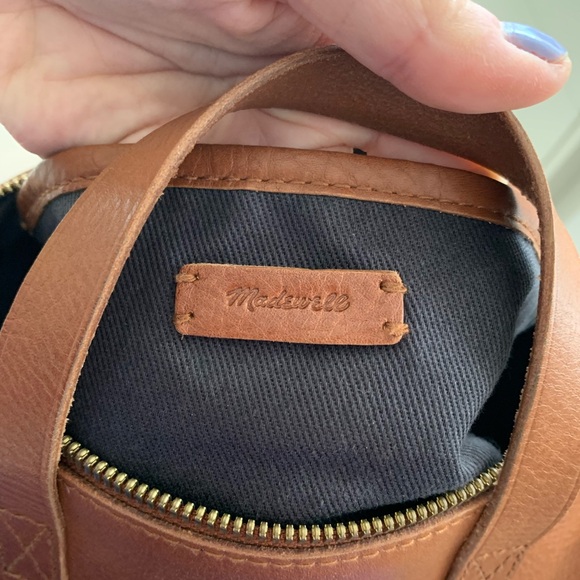 NWOT Madewell cylinder leather purse - Picture 3 of 5